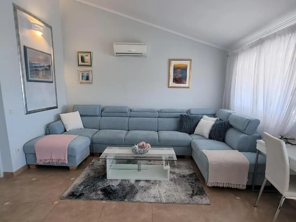 Apartments Ragusa Rovinj 0*,